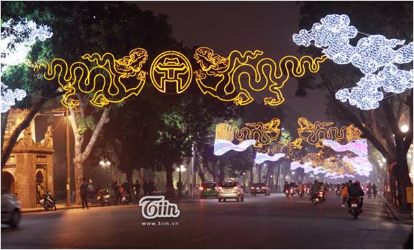 Tân Vân Long Trang Trí Các Tuyến Đường – Tết Hà Nội 2015